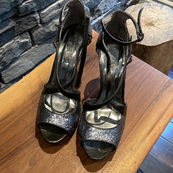 Guess sexy high heels - Picture 2 of 3